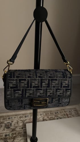 DENIM BAGUETTE WITH MONOGRAM شنطة