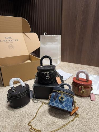 شنطة كوتش ماستر كروس تريل 12 Trail 12 Crossbody