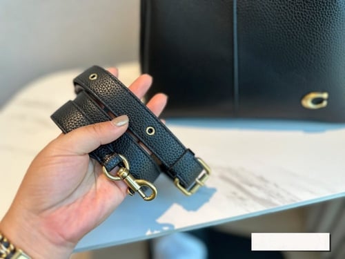 شنطة كوتش لانا