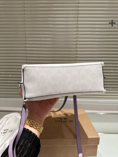 شنطة كوتش بنفسجي