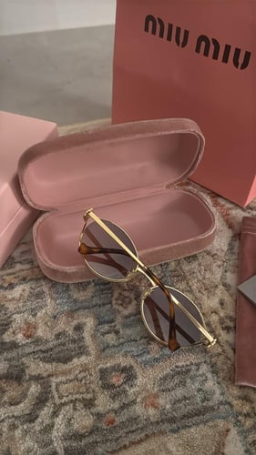 نظارة ميو ميو miu miu