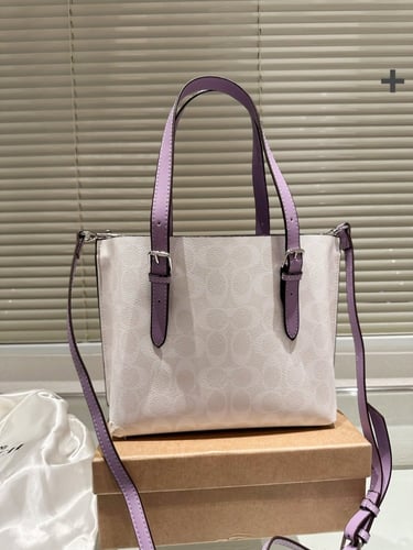 شنطة كوتش بنفسجي