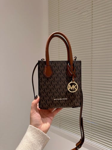 شنطة مايكل كورس