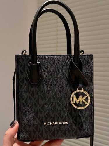 شنطة مايكل كورس