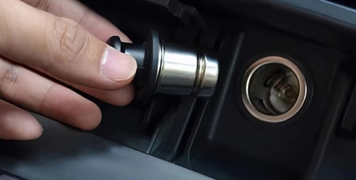 ولاعة سيارة بـشعار ALTIMA