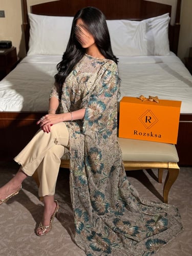 جمبسوت بيج مع شال مطرز بورود