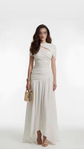 فستان ابيض ناعم للعيد