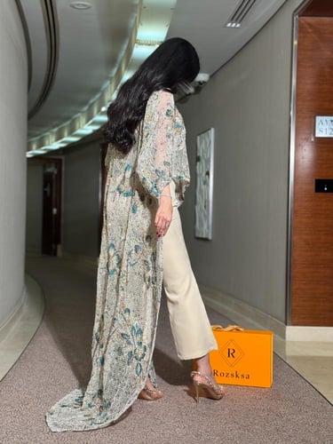 جمبسوت بيج مع شال مطرز بورود