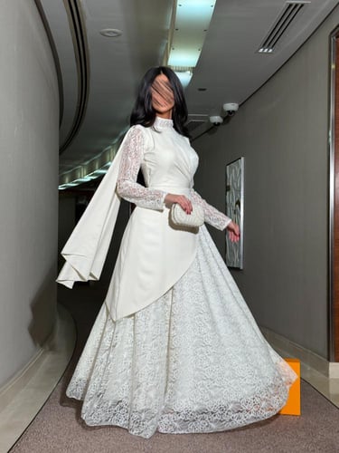 فستان اوف وايت تنتيل مع كريب