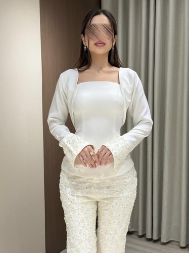 طقم جمبسوت ابيض تطريز جاهز