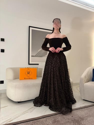 فستان سهره بلون البني اللامع