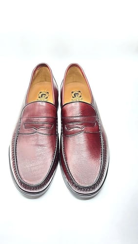 يوميه 1023 جزمة رجالي كلاسيك