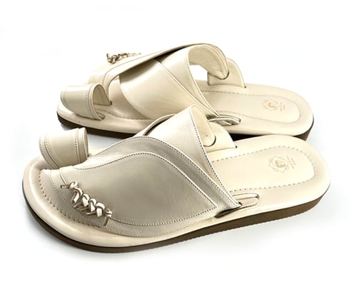 سقافيه 06 حذاء ابيض رجالي