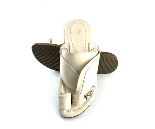 سقافيه 06 حذاء ابيض رجالي