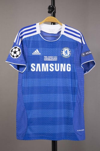 طقم تشيلسي الاساسي 2012