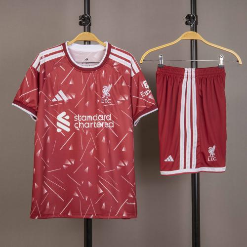 طقم ليفربول الاساسي 2026/2027