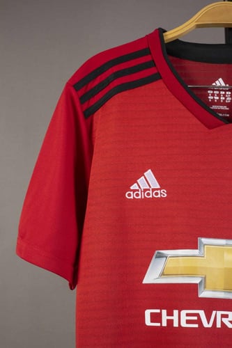 قميص مانشستر يونايتد كلاسيك 2018