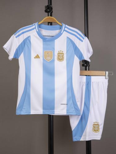طقم منتخب الارجنتين شبابي