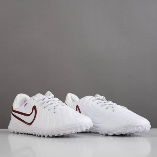 جزمة كرة قدم Nike