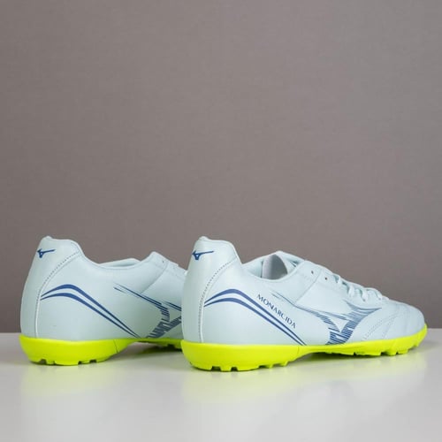 جزمة كرة قدم Mizuno