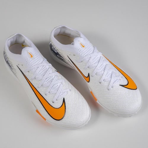 جزمة كرة قدم Nike