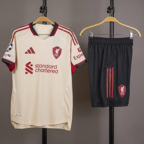 طقم ليفربول الاحتياطي 2025/2026