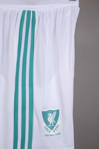 طقم ليفربول الاحتياطي كم طويل 2025/2026