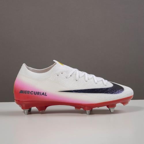 جزمة كرة قدم Nike