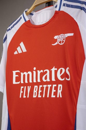 قميص ارسنال الاساسي 2024/2025