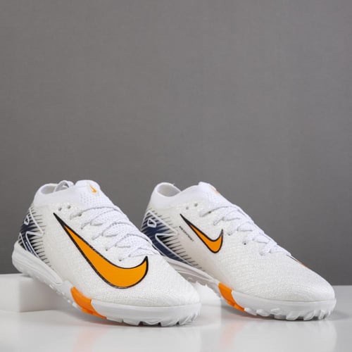 جزمة كرة قدم Nike