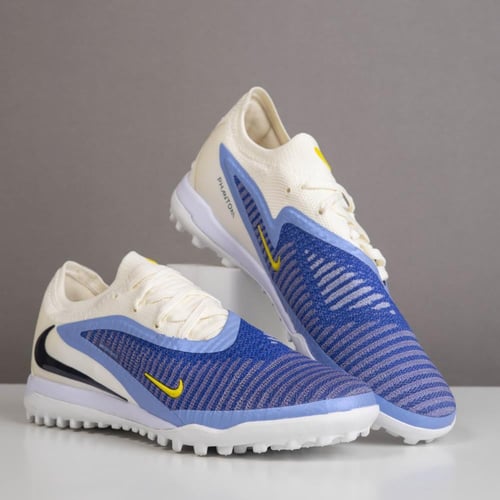 جزمة كرة قدم Nike