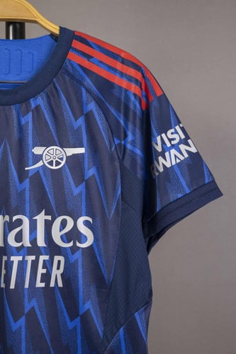 قميص ارسنال الاحتياطي 2025/2026