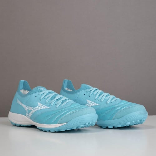 جزمة كرة قدم Mizuno