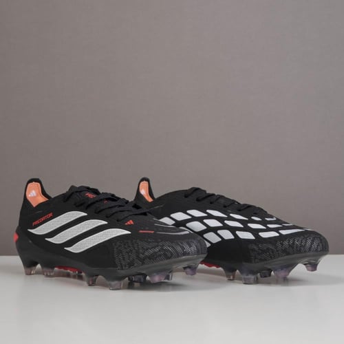 جزمة كرة قدم adidas