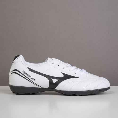 جزمة كرة قدم Mizuno