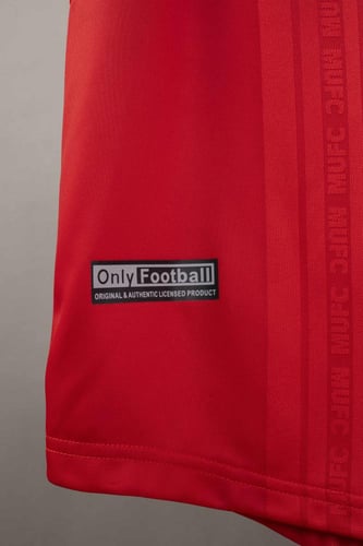 قميص مانشستر يونايتد كلاسيك