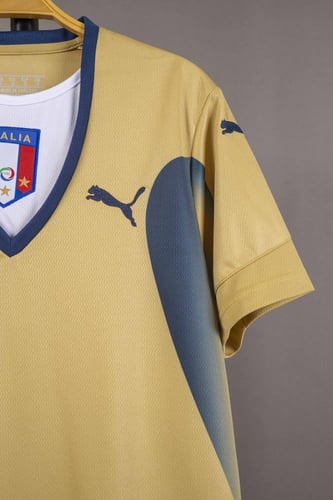 طقم منتخب ايطاليا 2006