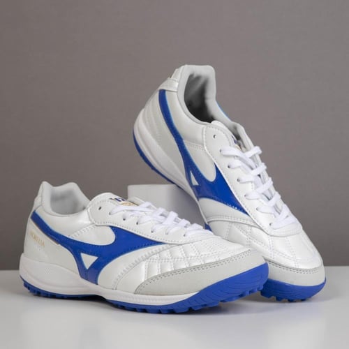 جزمة كرة قدم Mizuno