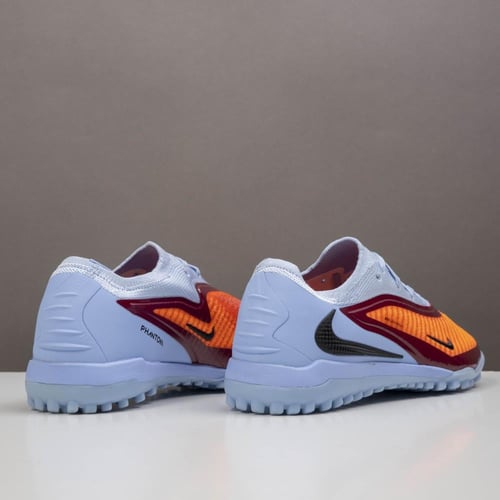 جزمة كرة قدم Nike