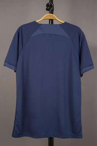 طقم باريس الاساسي 2024/2025