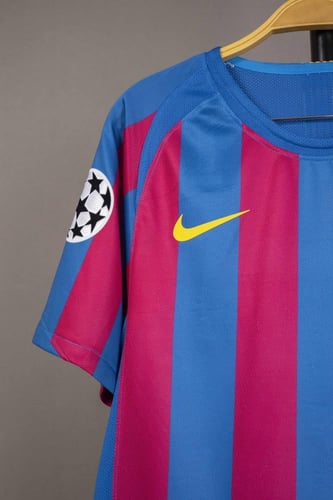 قميص برشلونه الاساسي 2006