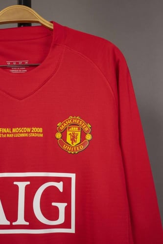 طقم مانشستر يونايتدالكلاسيك 2008 كم طويل
