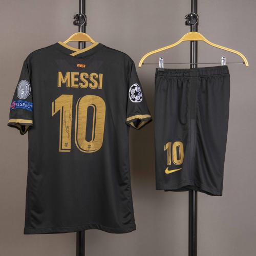 طقم برشلونة كلاسيك