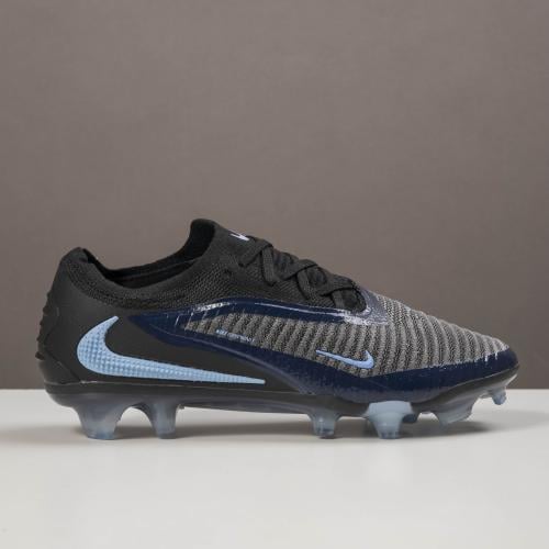 جزمة كرة قدم Nike