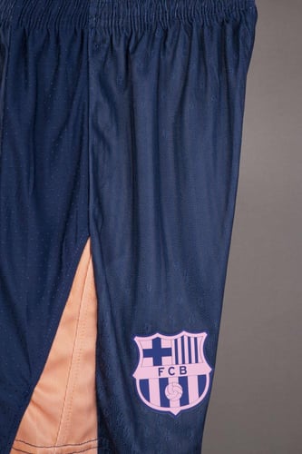 طقم برشلونة الاحتياطي 2025/2026