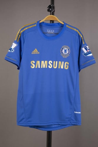 طقم تشيلسي الاساسي 2005