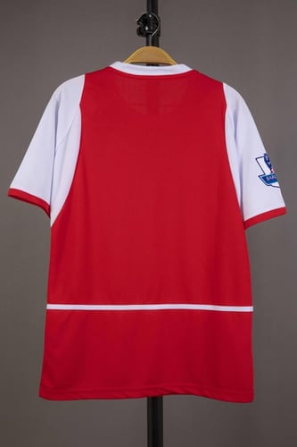 طقم ارسنال الاساسي 2004