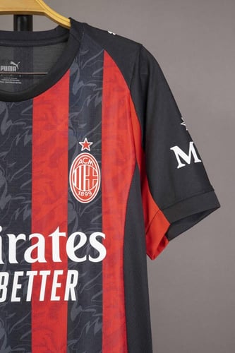 قميص ميلان الاساسي 2025/2026