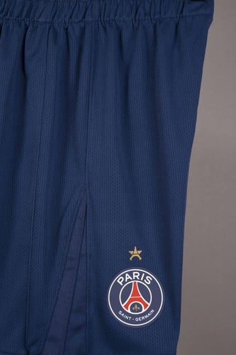 طقم باريس الاساسي 2025/2026