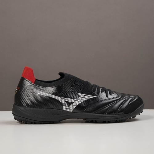 جزمة كرة قدم Mizuno